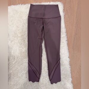 Lululemon - Women - Lavender Purple -  Size 6 - Leggings